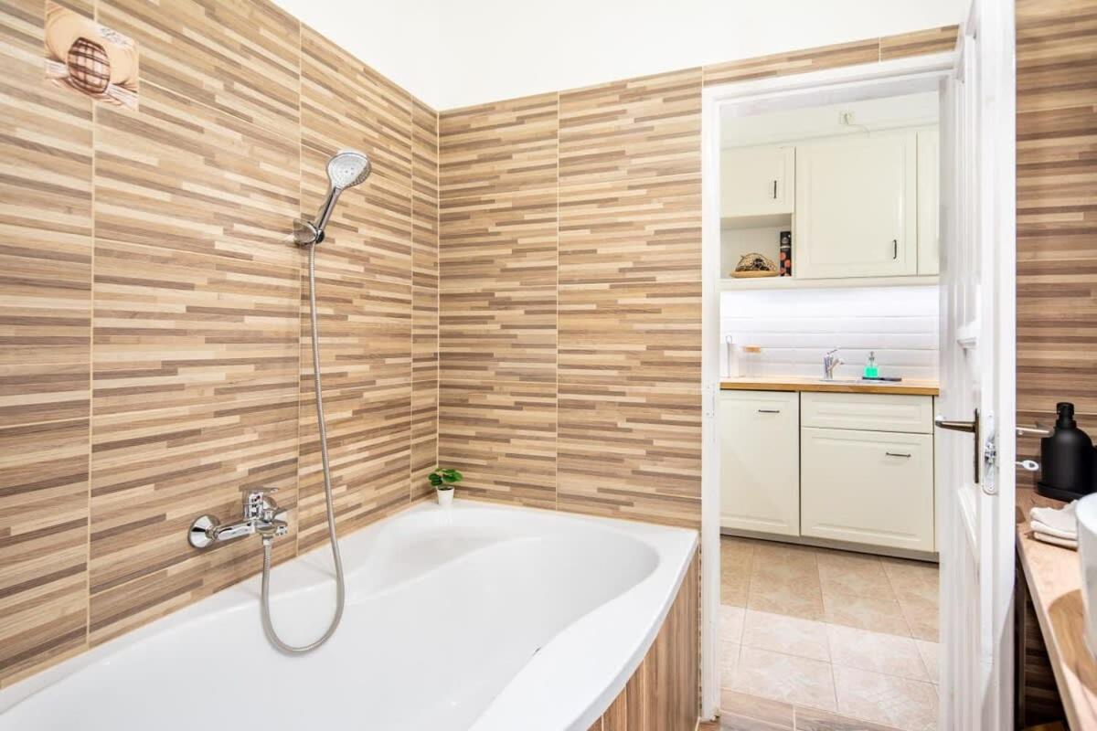 Convenient Apartment At Gastro Driven Location Budapeszt Zewnętrze zdjęcie