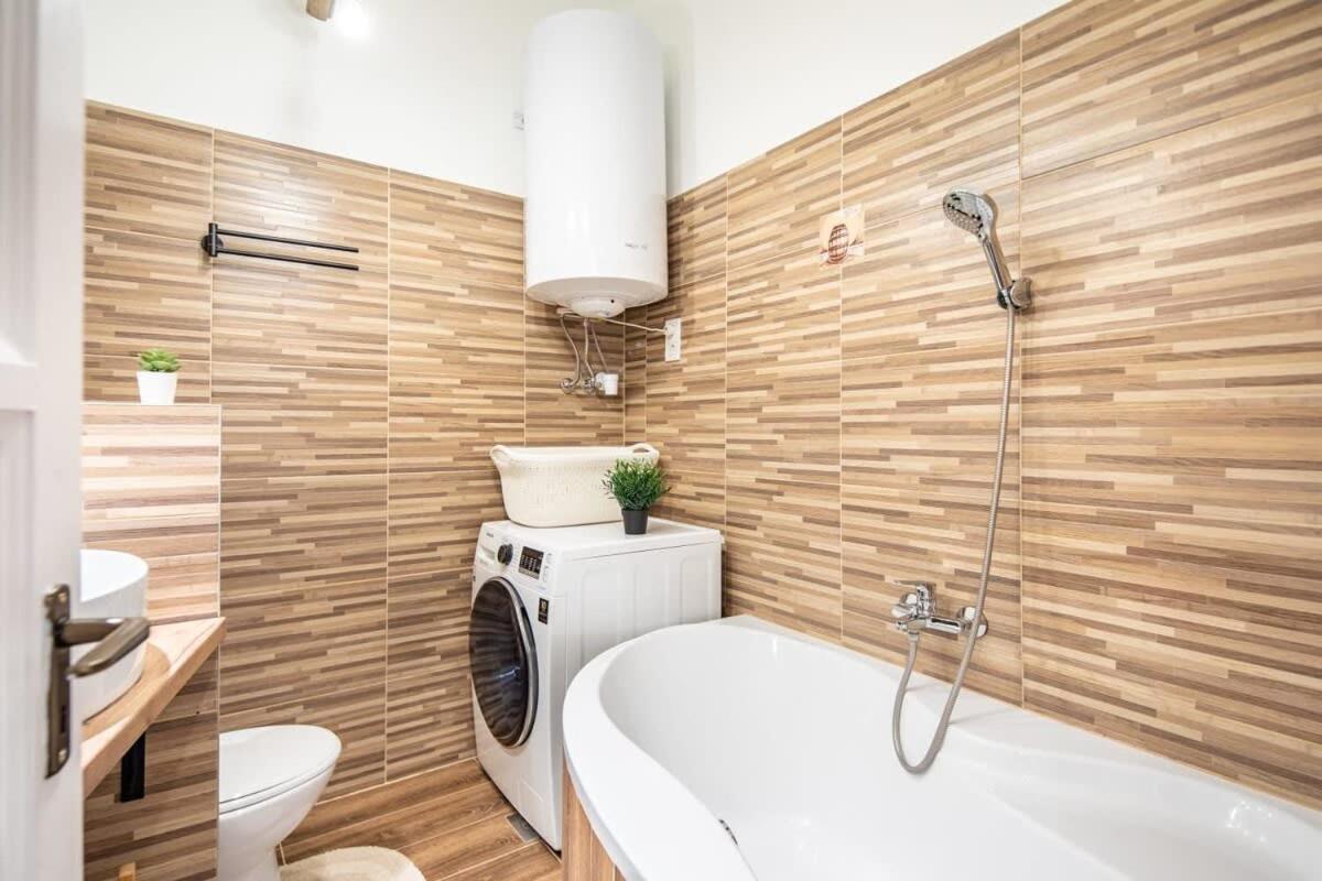 Convenient Apartment At Gastro Driven Location Budapeszt Zewnętrze zdjęcie